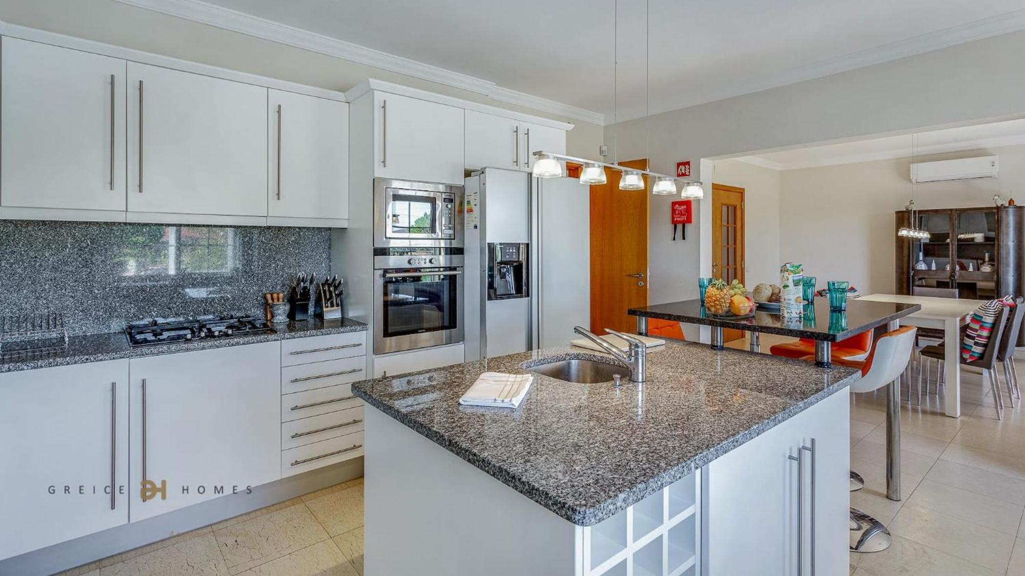 Villa Luxuosa Moradia V5 Em - Greice Homes *
