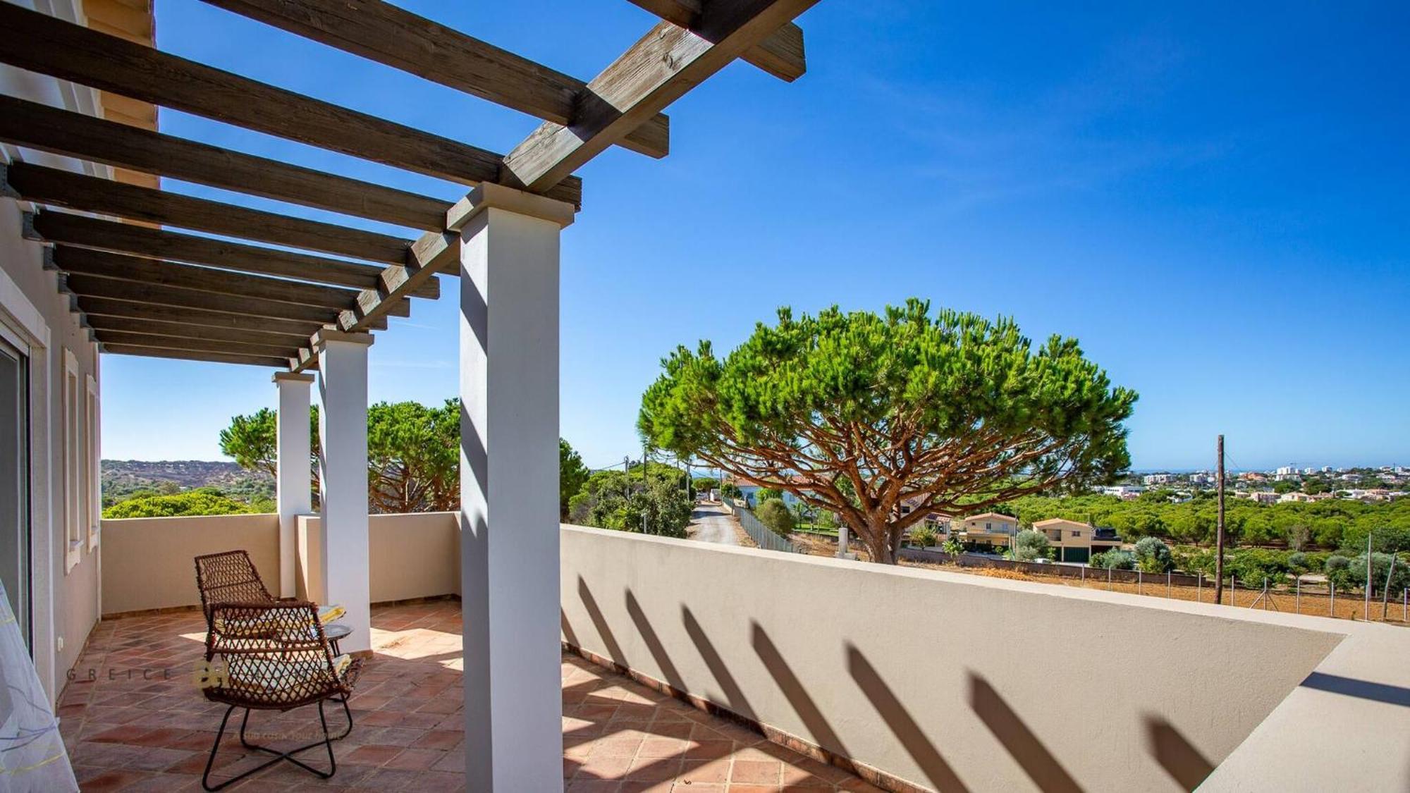 Villa Luxuosa Moradia V5 Em - Greice Homes