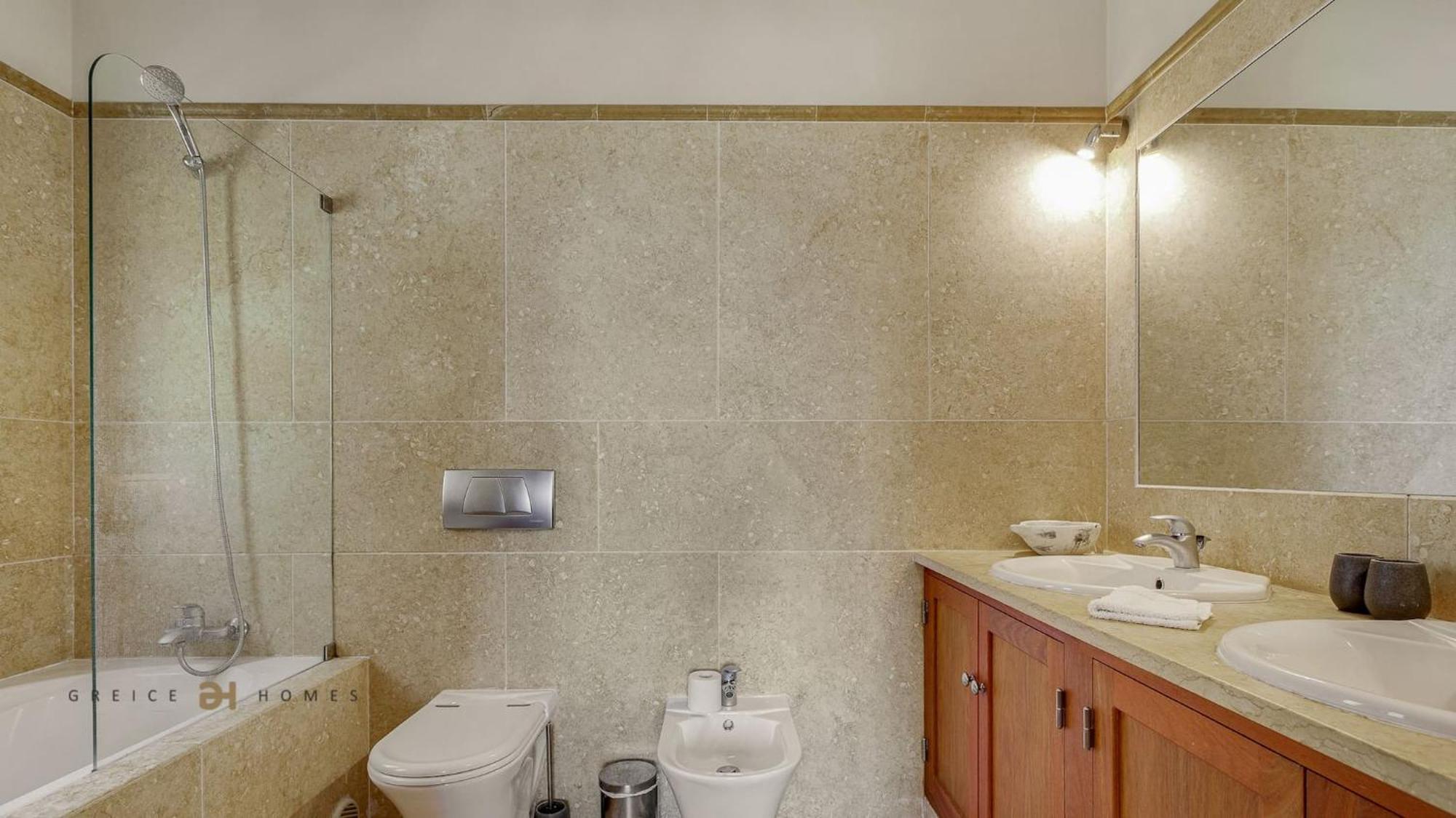 Luxuosa Moradia V5 Em - Greice Homes Villa