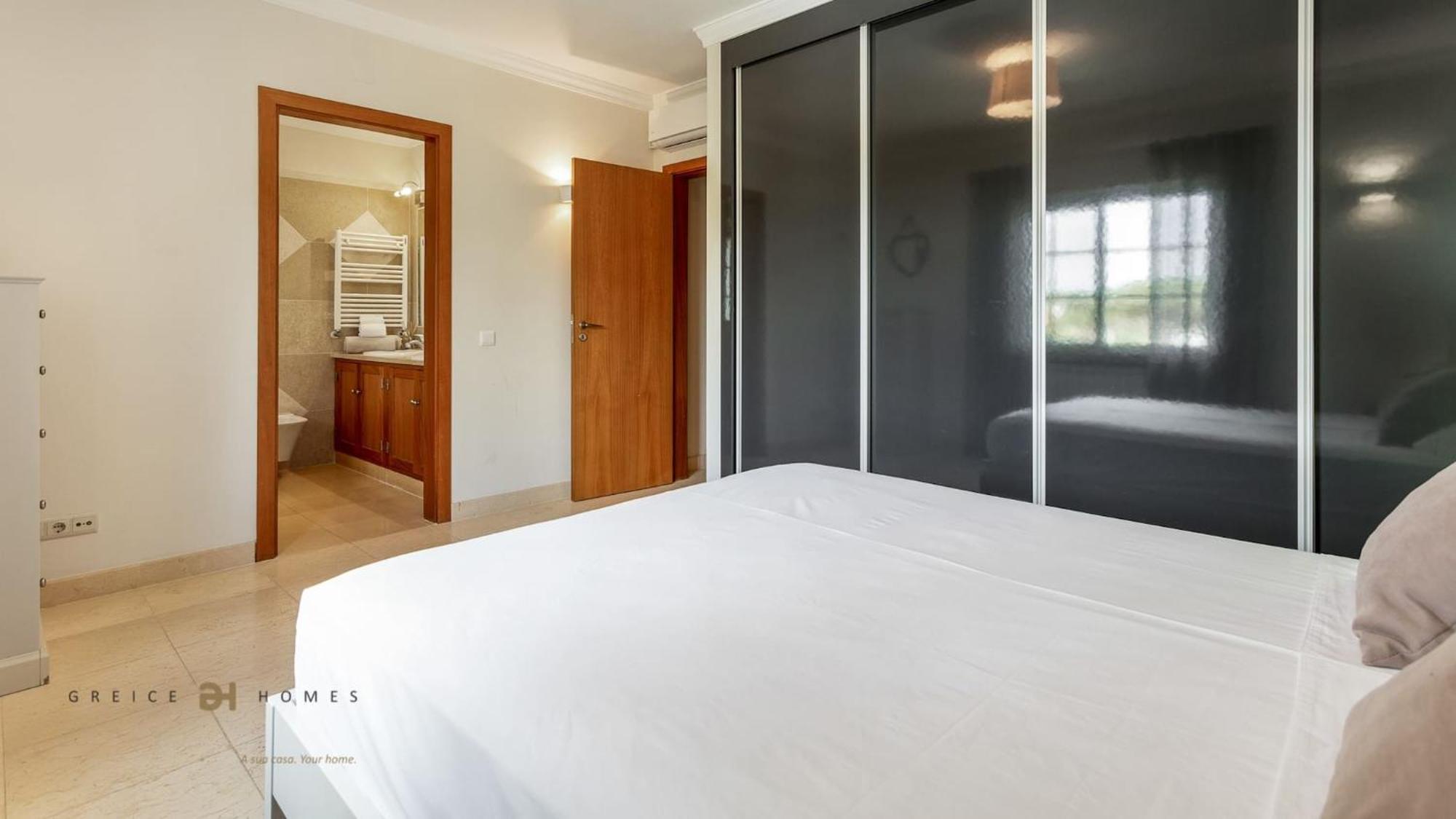 Villa Luxuosa Moradia V5 Em - Greice Homes Quarteira