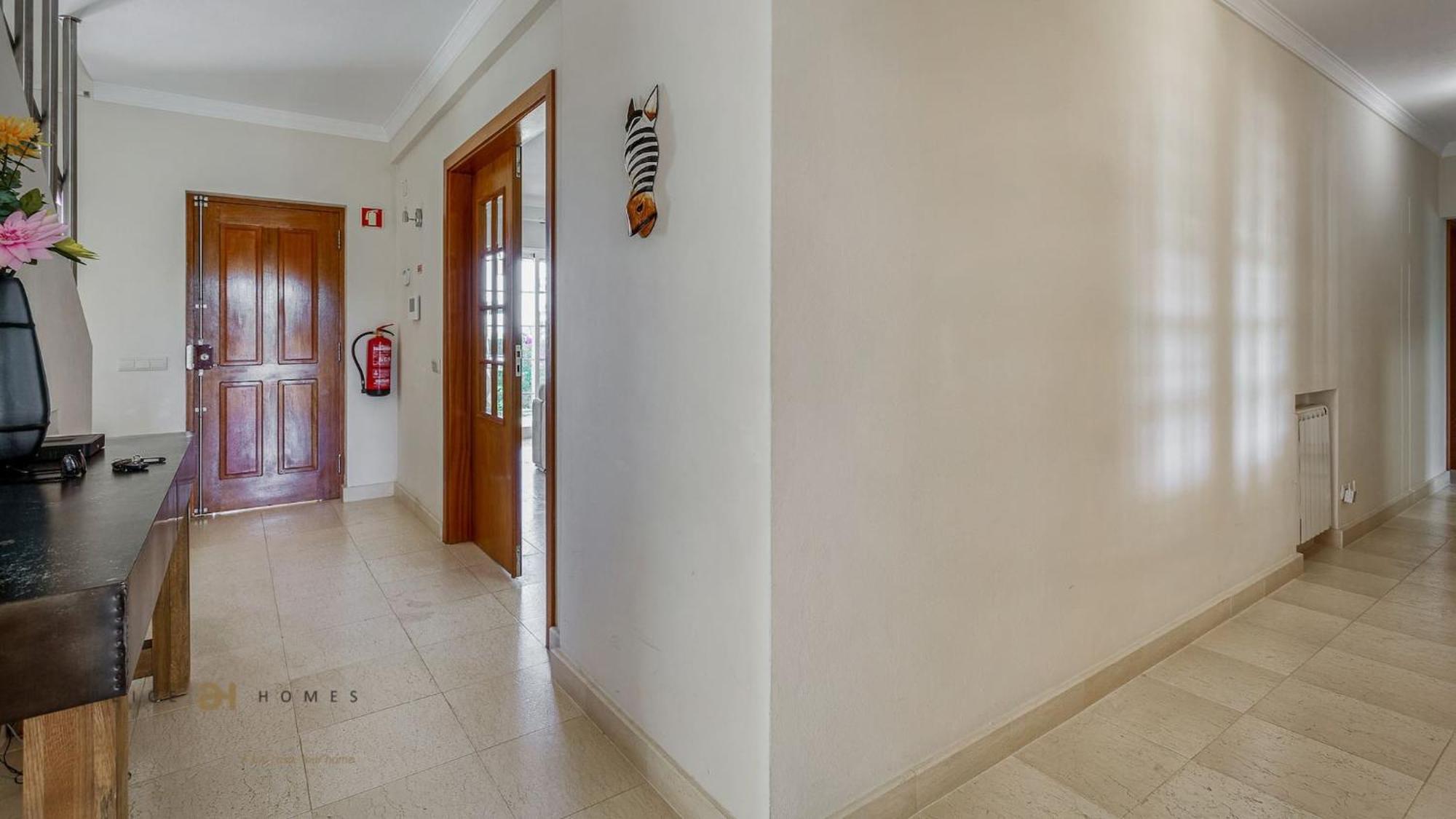 Luxuosa Moradia V5 Em - Greice Homes Villa Quarteira