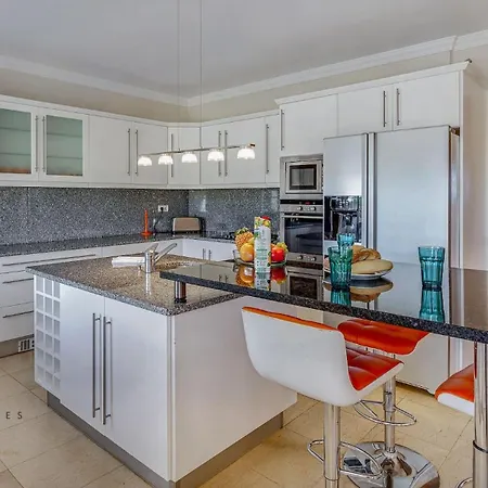 Luxuosa Moradia V5 Em Quarteira - Greice Homes Exterior photo